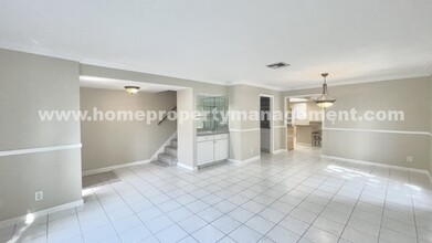 501 Sandtree Dr in Palm Beach Gardens, FL - Building Photo - Building Photo