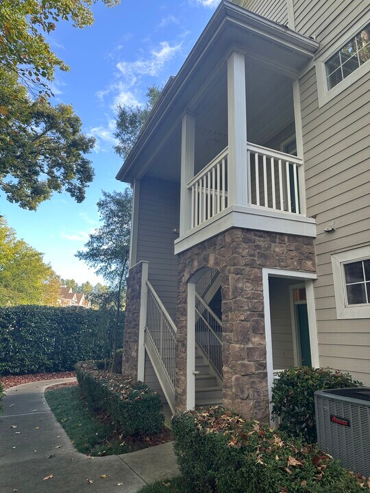 232 Edinburgh Ct in Alpharetta, GA - Building Photo