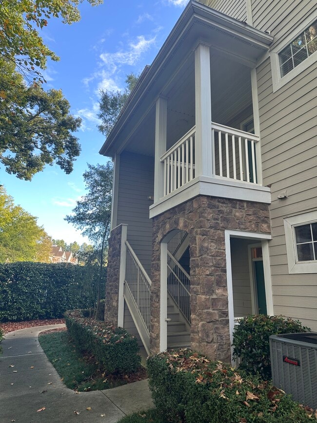 232 Edinburgh Ct