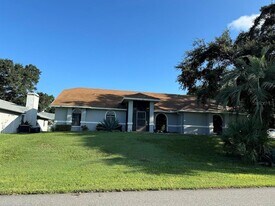 5835 Colony Pl Dr in Lakeland, FL - Building Photo