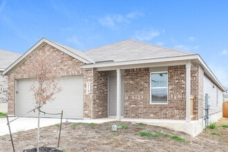 2218 Croaker Crk in San Antonio, TX - Building Photo - Building Photo