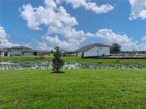 1076 Kistna Dr in Zephyrhills, FL - Building Photo - Building Photo