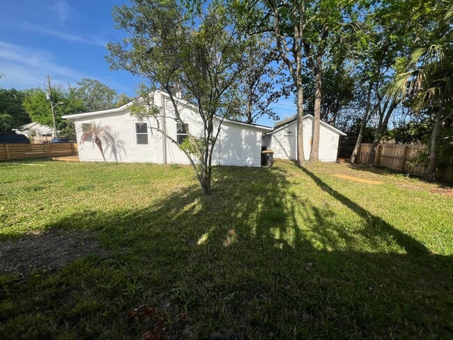 4833 College St in Jacksonville, FL - Foto de edificio - Building Photo