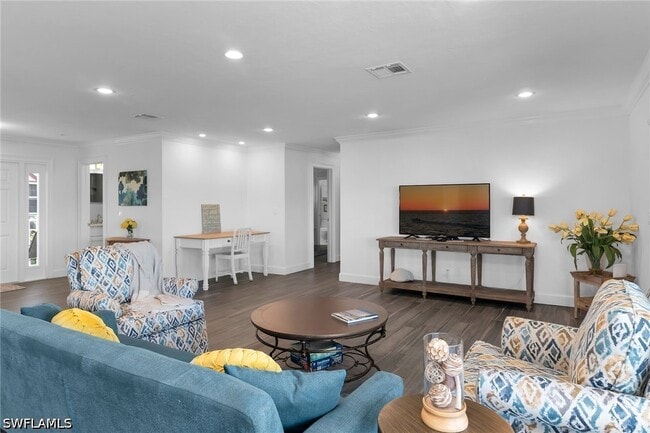 property at 1020 Swallow Ave