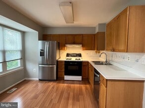 20782 Apollo Terrace in Ashburn, VA - Building Photo - Building Photo