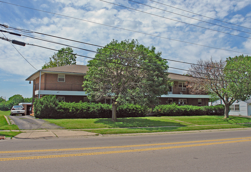 431-435 N Heincke Rd in Miamisburg, OH - Building Photo