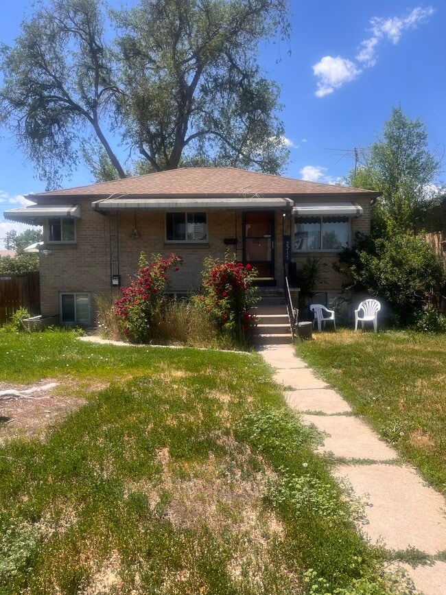 2215 Ames St, Unit B