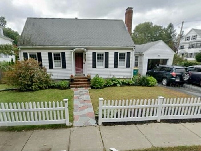 40 Shattuck Park Rd in Norwood, MA - Building Photo