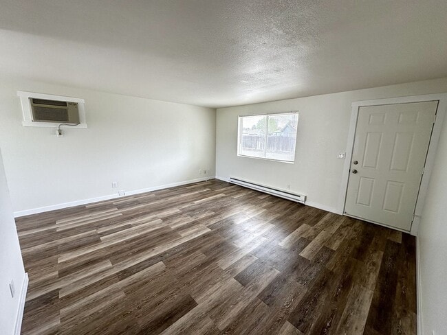 409 Benham St in Richland, WA - Building Photo - Building Photo