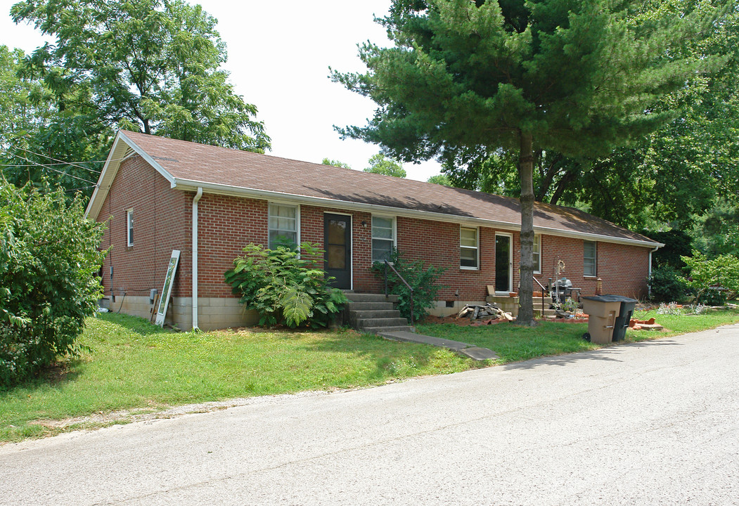 3913 Nevada Ave in Nashville, TN - Foto de edificio