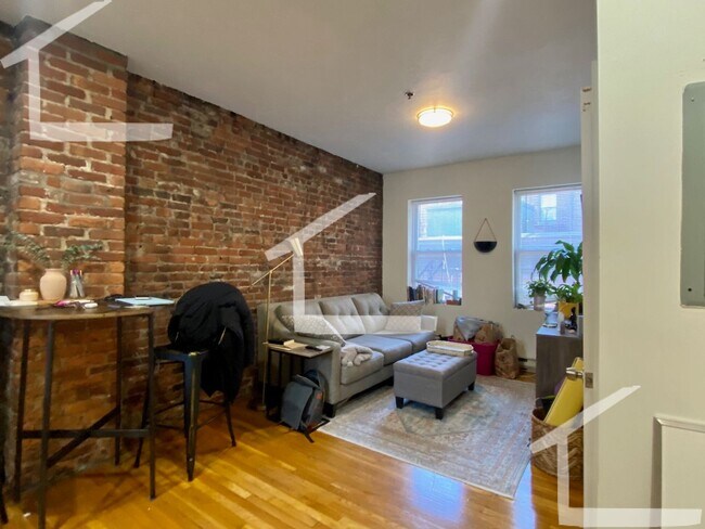 property at 3 Cleveland Pl
