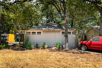 1305 Fannin St in Denton, TX - Building Photo - Building Photo