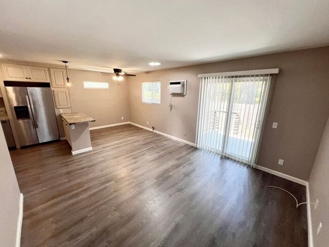 3838 Avocado Blvd in La Mesa, CA - Building Photo - Building Photo
