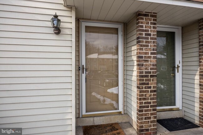 101 Camber Ln in Mount Laurel, NJ - Building Photo - Building Photo