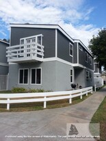 502 12th St in Huntington Beach, CA - Building Photo