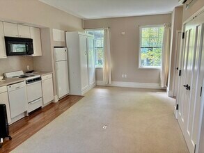 23 Highland St in Cambridge, MA - Building Photo - Building Photo