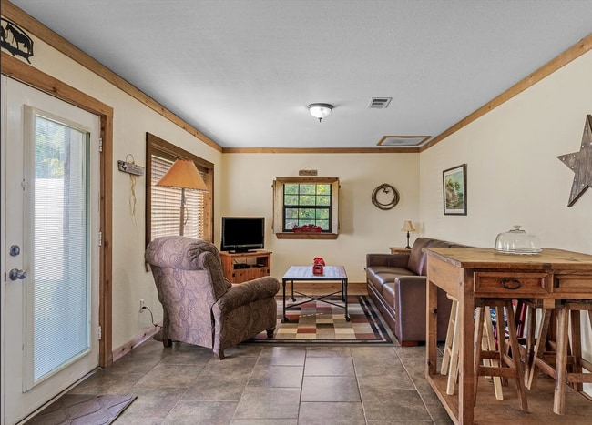 3403 VZ County Road 1110 in Grand Saline, TX - Building Photo - Building Photo