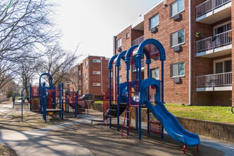 Mason Avenue Apartments in Alexandria, VA - Building Photo - Building Photo