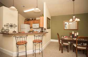 Lenox Pointe in Warner Robins, GA - Building Photo - Interior Photo