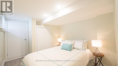 128 Lambton Ave in Toronto, ON - Building Photo - Building Photo