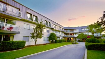 Park Terrace Apartments in Langley, BC - Building Photo