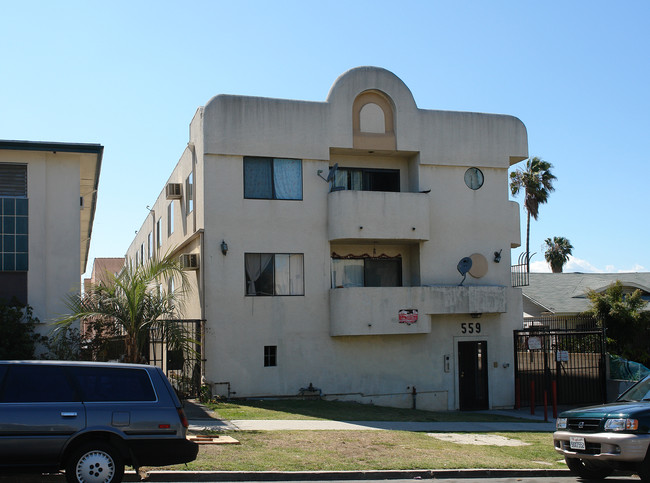 559 N Ardmore Ave in Los Angeles, CA - Building Photo - Building Photo