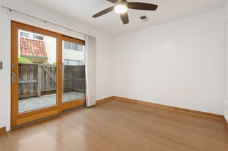 130 W Alamar Ave in Santa Barbara, CA - Building Photo - Building Photo