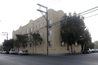 Mid Town Apartments in Los Angeles, CA - Building Photo - Building Photo