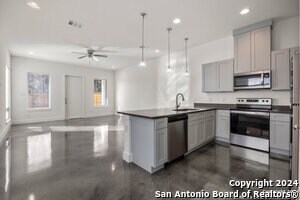 211 San Salvador Ave in San Antonio, TX - Building Photo - Building Photo