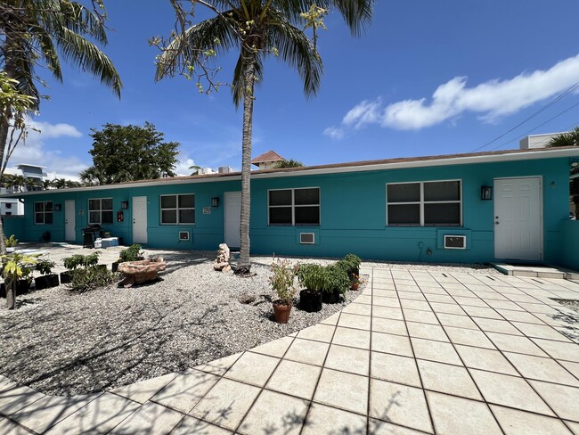 161 SE 5th Ave