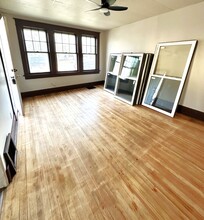 604 Oak St, Unit 604 in Leavenworth, KS - Foto de edificio - Building Photo