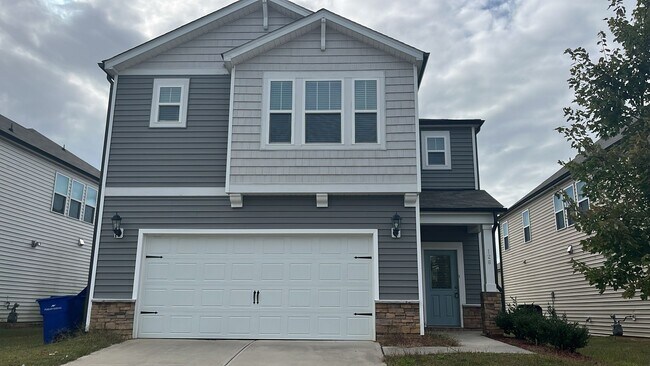 128 Boone Lake Way in Fuquay Varina, NC - Building Photo - Building Photo