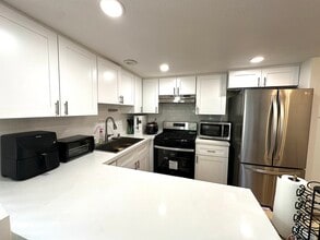 2224 Duane St in Los Angeles, CA - Building Photo - Building Photo