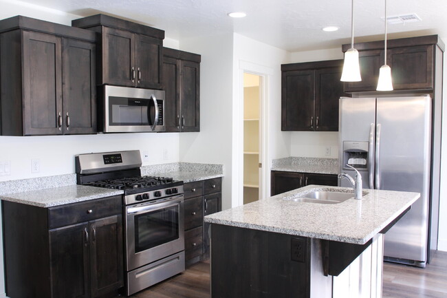 property at 5880 S Charger Lp