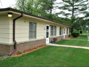 Melcher Park Apartments I in Melcher Dallas, IA - Foto de edificio - Building Photo