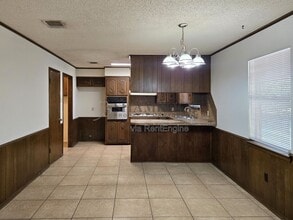 313 Travis Ln in Hewitt, TX - Building Photo - Building Photo