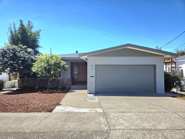 property at 827 Norvell St