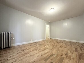 24 Thayer St in New York, NY - Building Photo - Building Photo