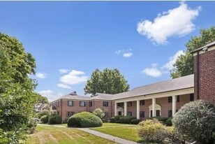 32 Pierce Rd in Watertown, MA - Building Photo