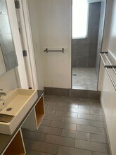 950 56th St in Oakland, CA - Building Photo - Building Photo