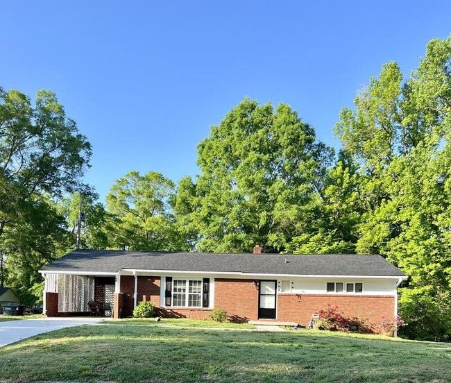 336 Crestside Dr SE in Concord, NC - Building Photo - Building Photo