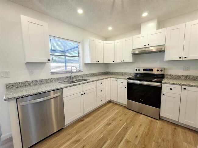 391 Gulf Breeze Blvd in Venice, FL - Building Photo - Building Photo