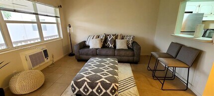 139 Waltham E in West Palm Beach, FL - Building Photo - Building Photo