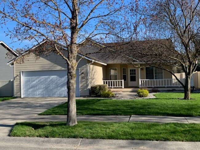 property at 2033 W Hampson Ave