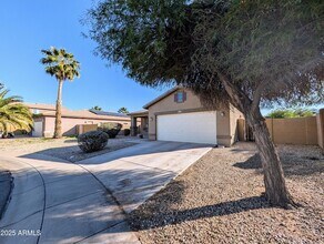 16071 W Gelding Dr, Unit 11060 - 7 in Surprise, AZ - Building Photo - Building Photo