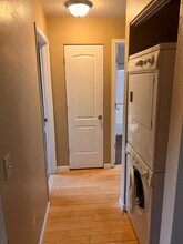 818 Carrier Creek Blvd NE, Unit 201 in Grand Rapids, MI - Foto de edificio - Building Photo