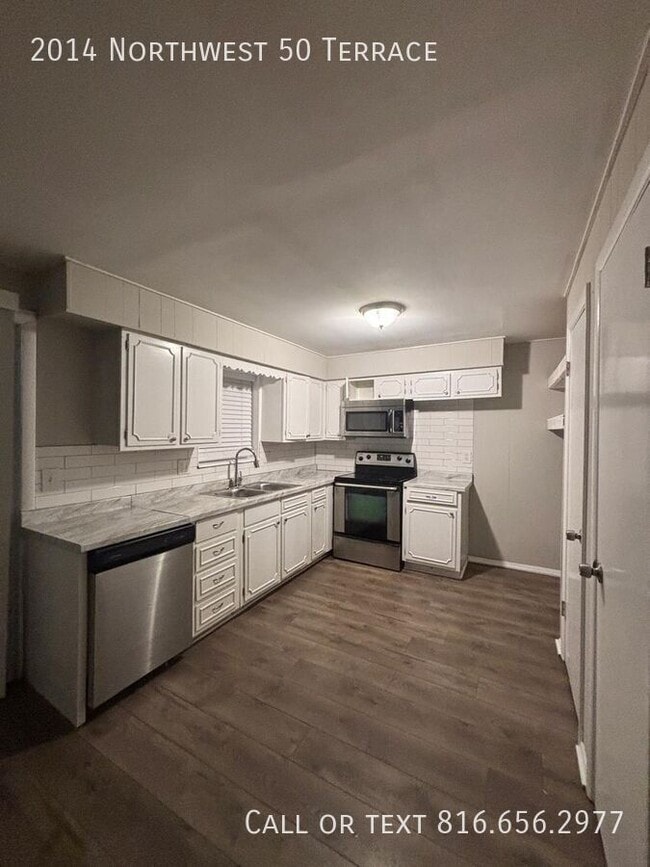2014 NW 50 Terrace in Northmoor, MO - Building Photo - Building Photo