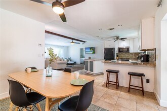 542 SE 33rd Terrace in Cape Coral, FL - Building Photo - Building Photo