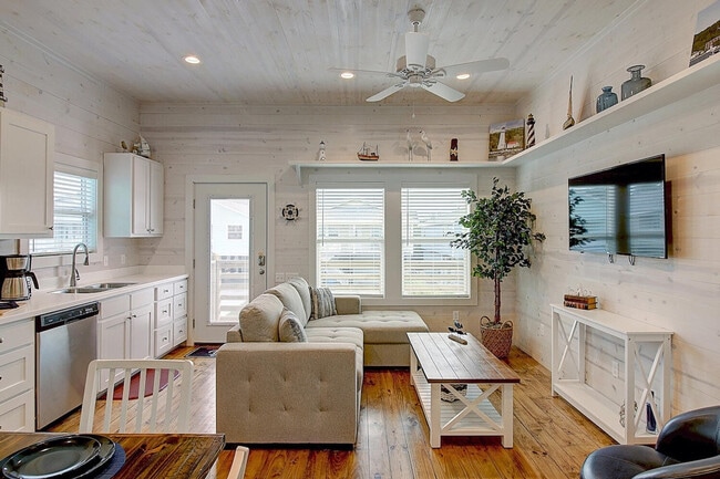 property at 1924 Eleventh St