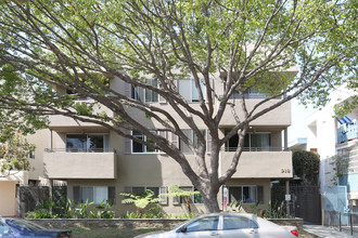 918 3rd St in Santa Monica, CA - Foto de edificio - Building Photo